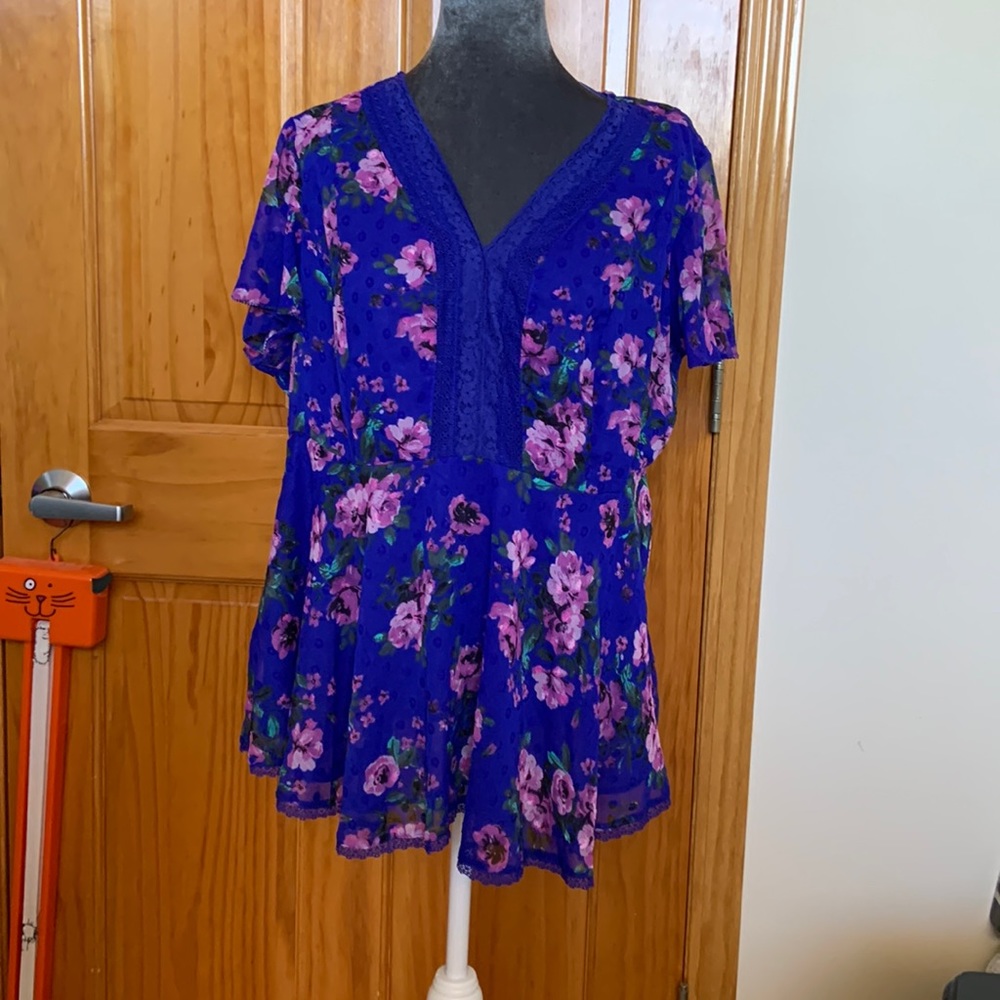 NWT Torrid blue top